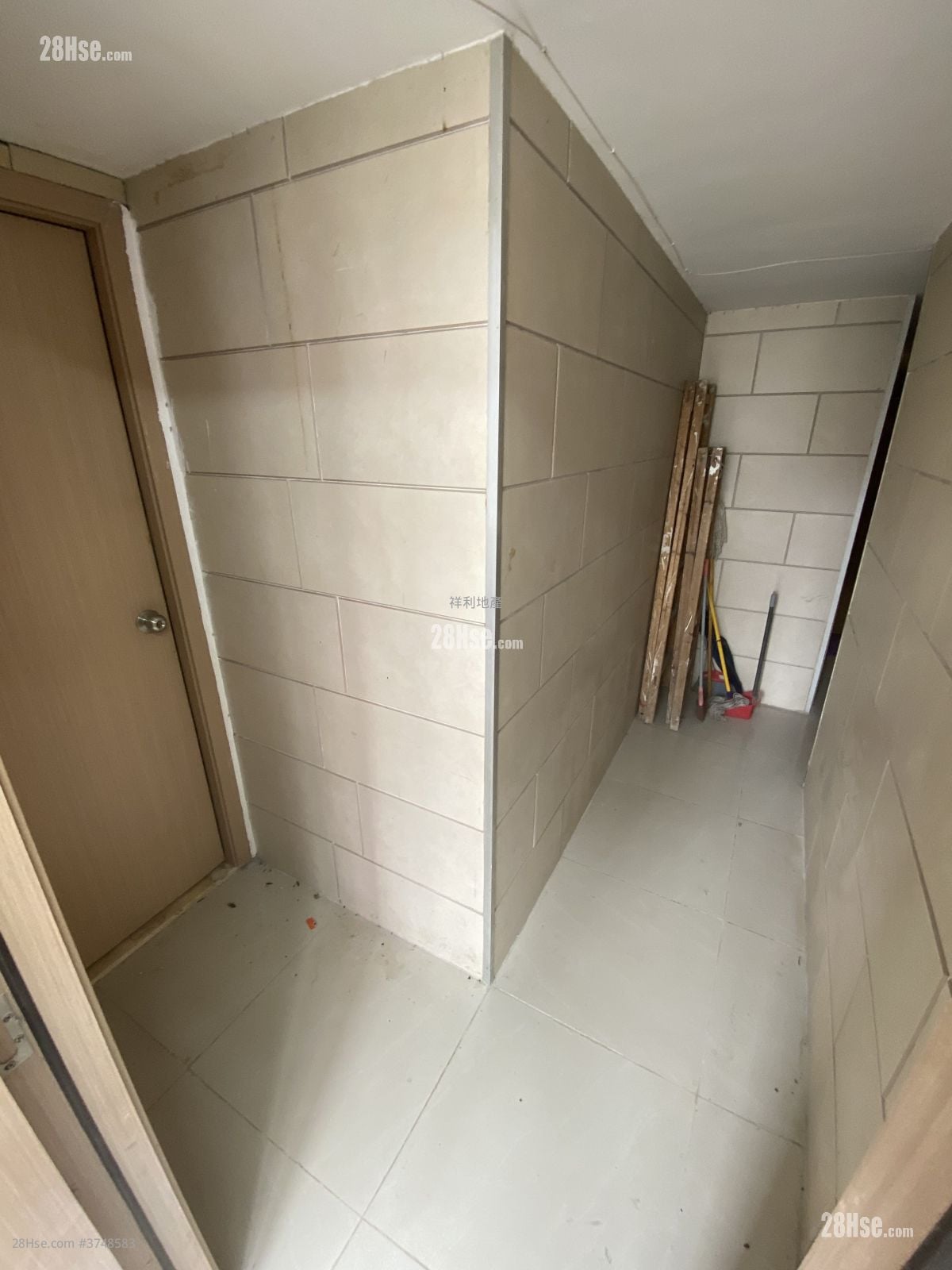 唐楼 售盘 5+ 房 662 平方尺