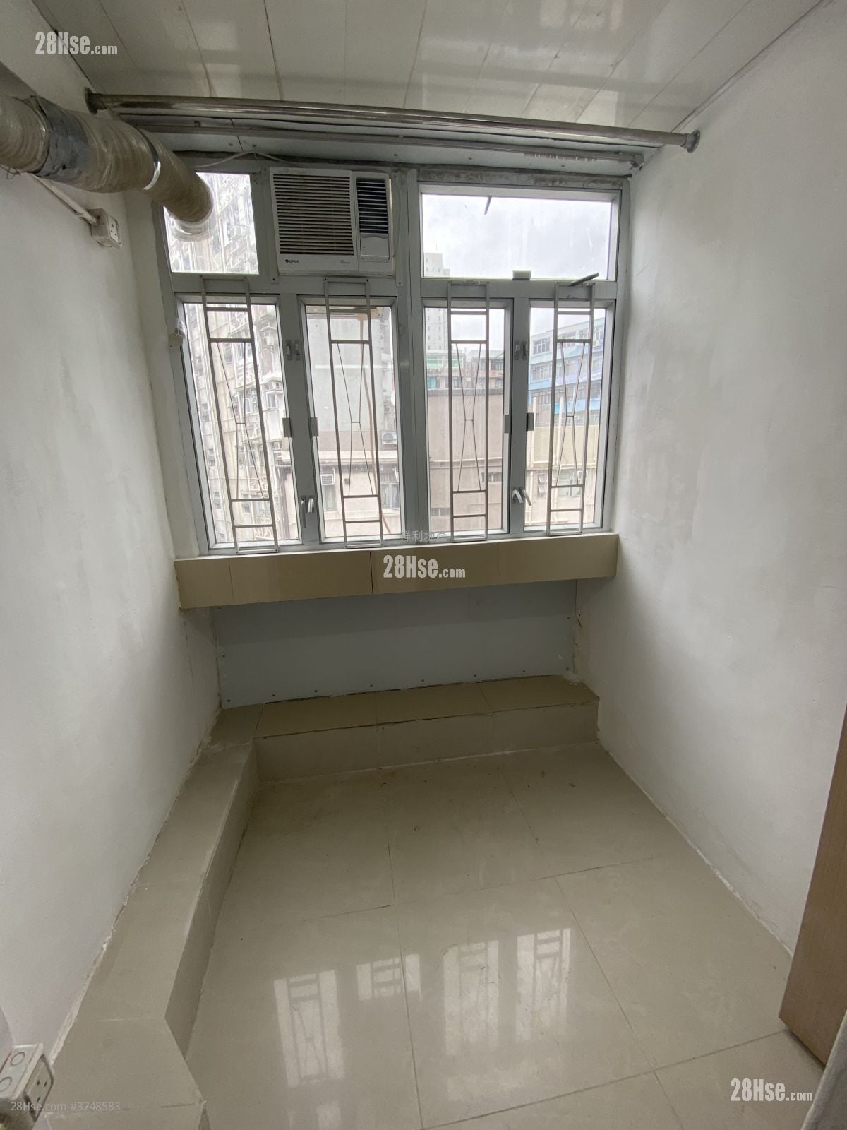 唐楼 售盘 5+ 房 662 平方尺