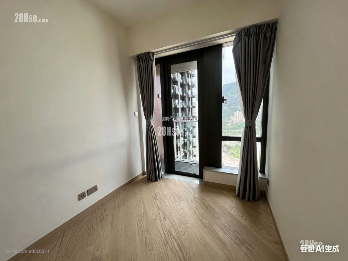 master room: The Arles Rental 2 Bedrooms , 1 Bathroom 552 ft²