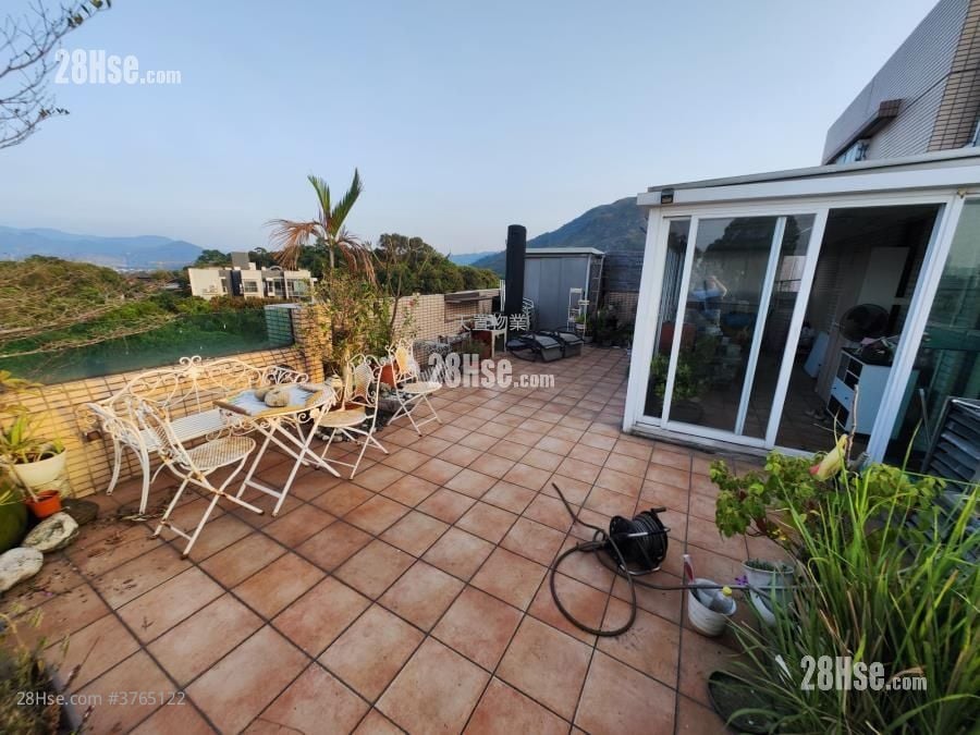 Recours La Serre Sell 3 Bedrooms , 3 Bathrooms 854 ft²