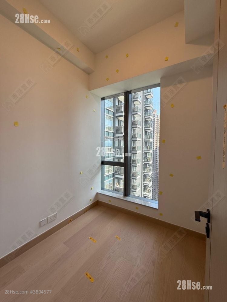 Seasons Place Rental 2 Bedrooms , 1 Bathroom 434 ft²