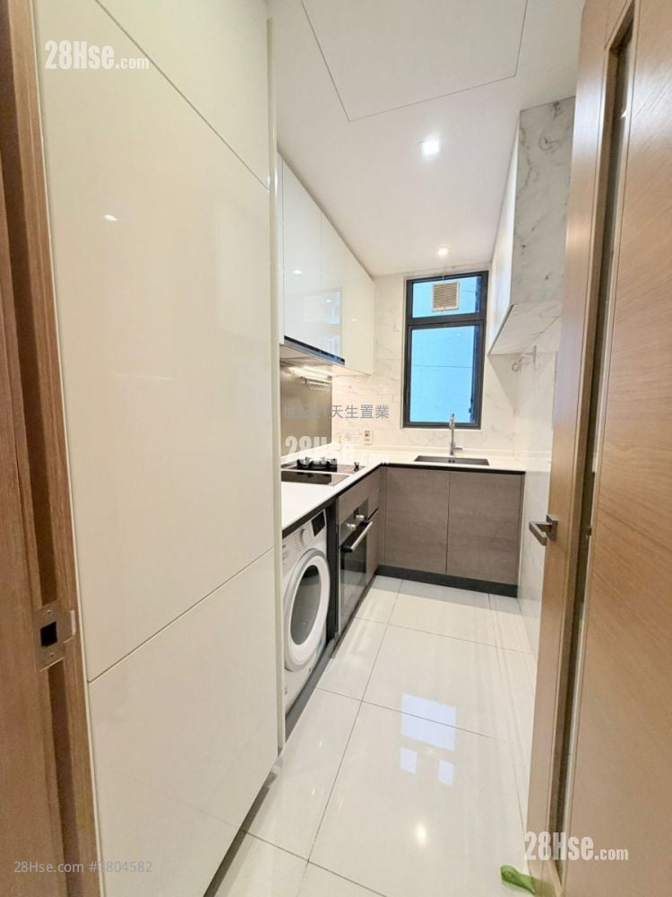 The Bloomsway Rental 2 Bedrooms , 1 Bathroom 609 ft²