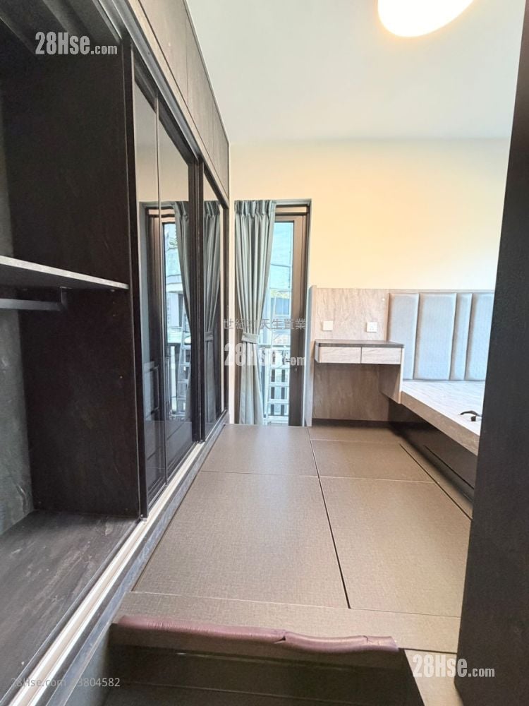 The Bloomsway Rental 2 Bedrooms , 1 Bathroom 609 ft²