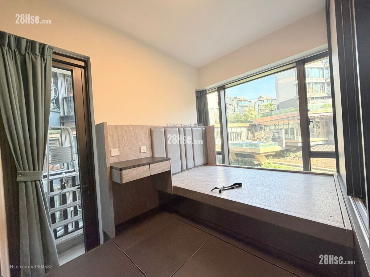 The Bloomsway Rental 2 Bedrooms , 1 Bathroom 609 ft²