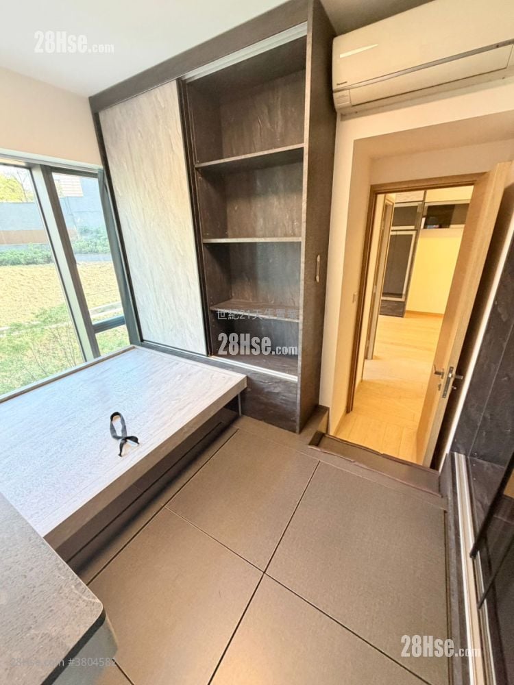 The Bloomsway Rental 2 Bedrooms , 1 Bathroom 609 ft²