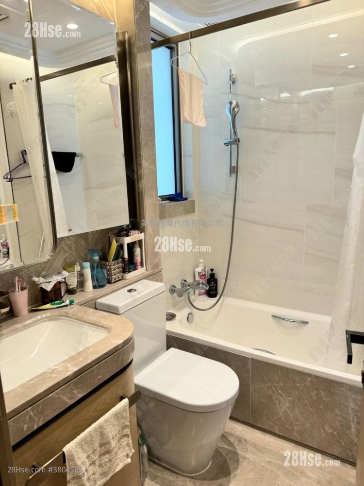 Grand Central Sell 2 Bedrooms 593 ft²