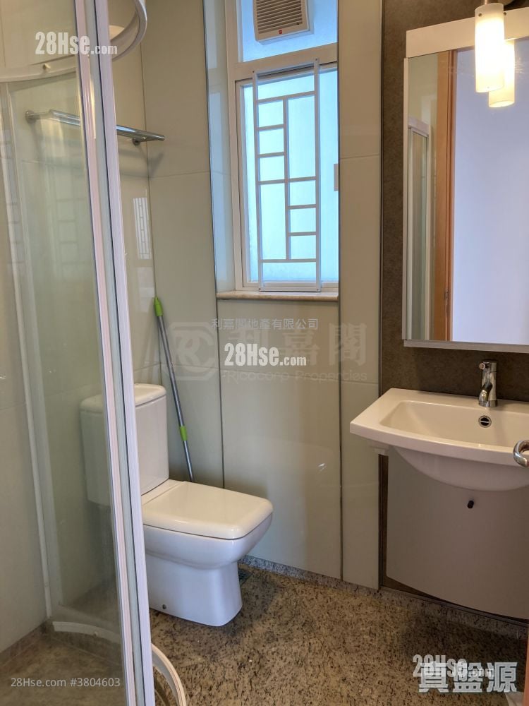 The Orchards Sell 3 Bedrooms , 2 Bathrooms 752 ft²