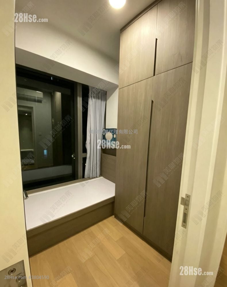 Capri Sell 2 Bedrooms , 1 Bathroom 551 ft²