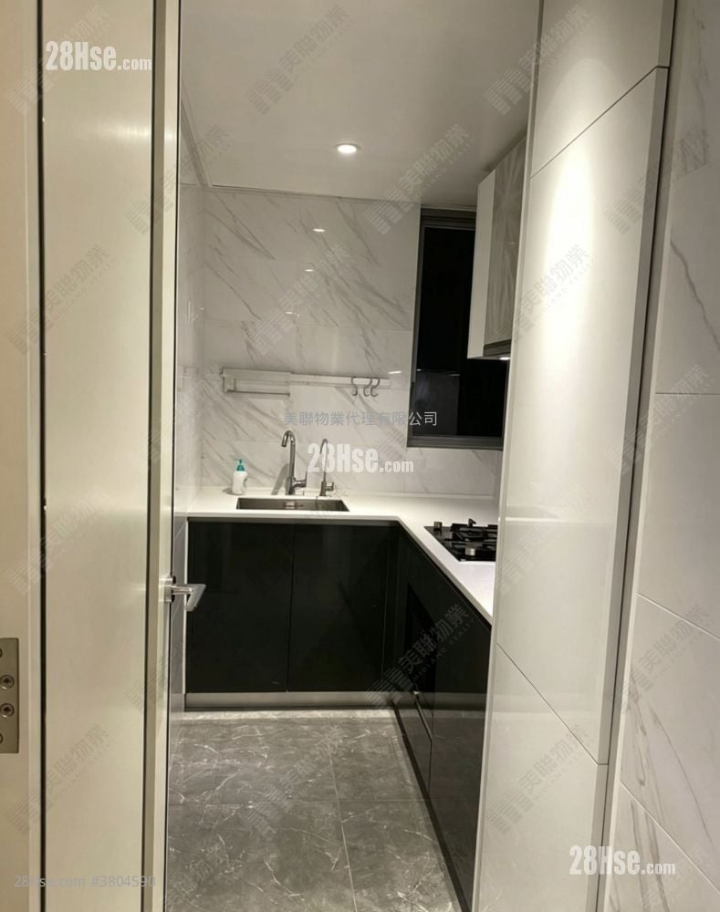 Capri Sell 2 Bedrooms , 1 Bathroom 551 ft²