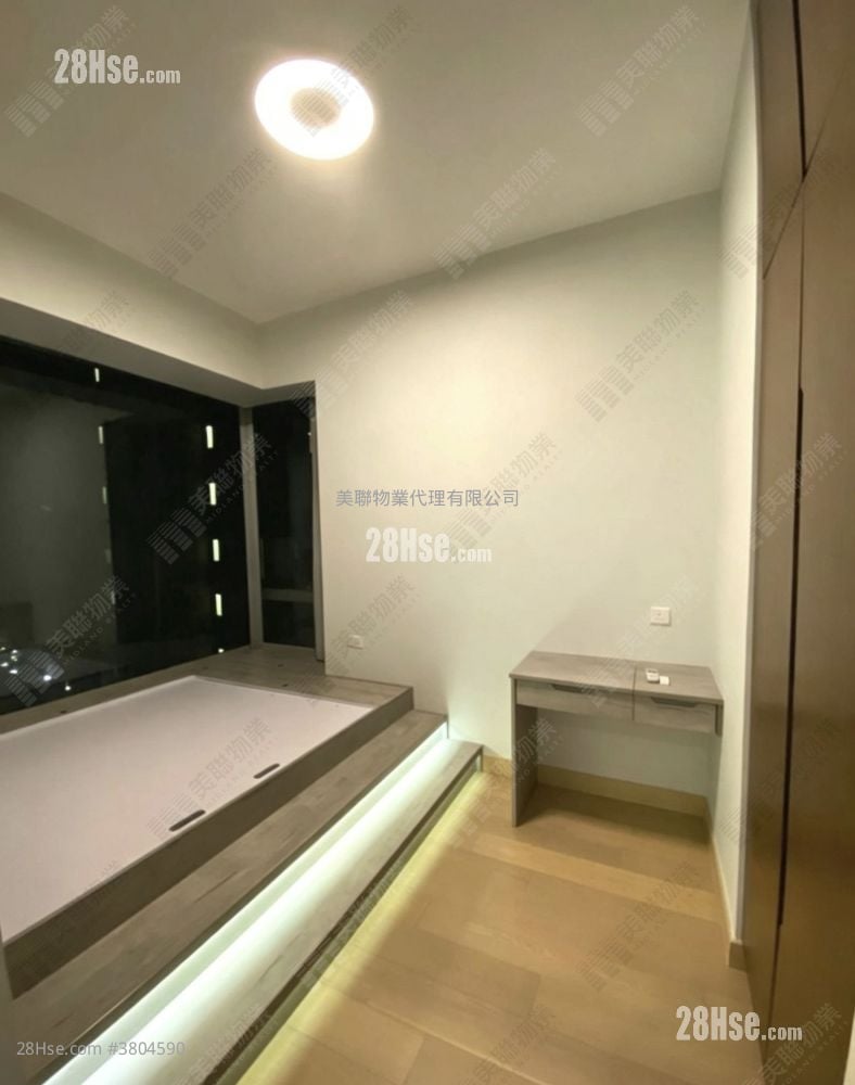 Capri Sell 2 Bedrooms , 1 Bathroom 551 ft²