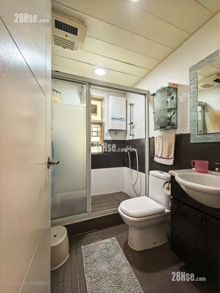 村屋 售盘 3 房 , 3 浴室