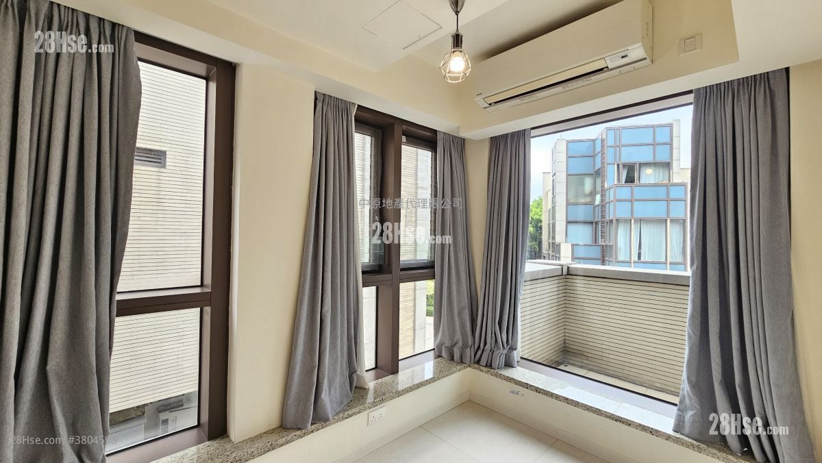 Crescendo Rental 4 Bedrooms , 4 Bathrooms 1,646 ft²