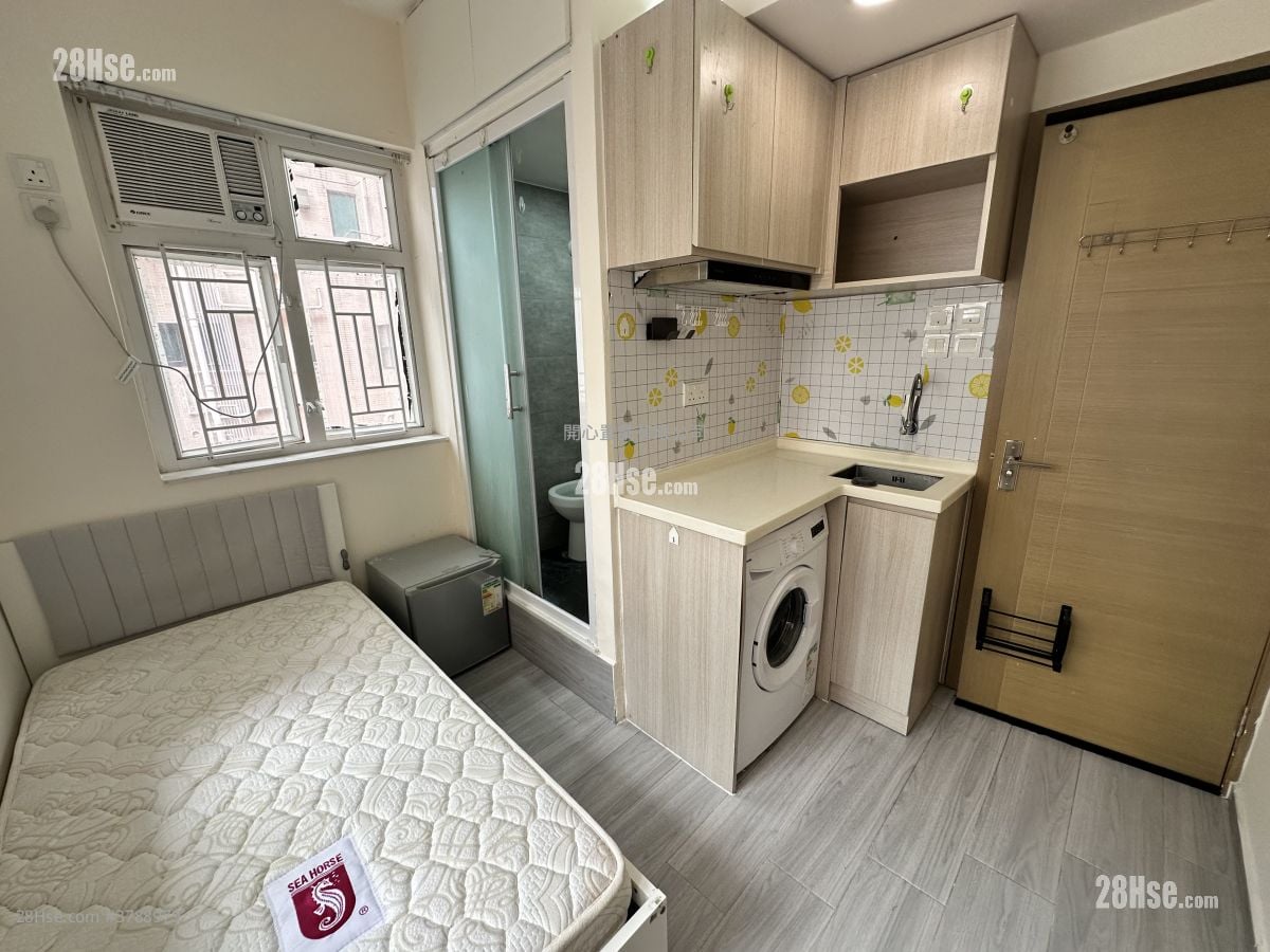 Yen Dack Building Rental Studio , 1 Bathroom 100 ft²