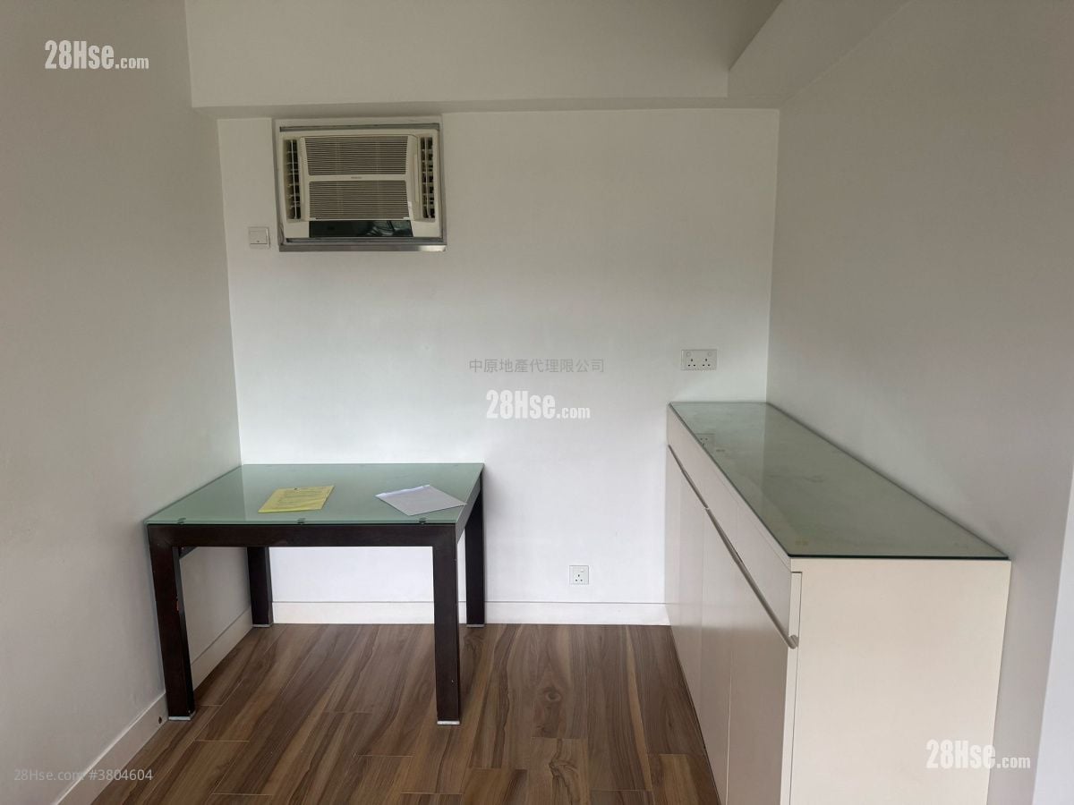 Fairview Garden Sell 3 Bedrooms , 1 Bathroom 489 ft²