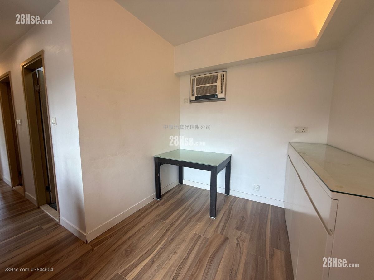 Fairview Garden Sell 3 Bedrooms , 1 Bathroom 489 ft²