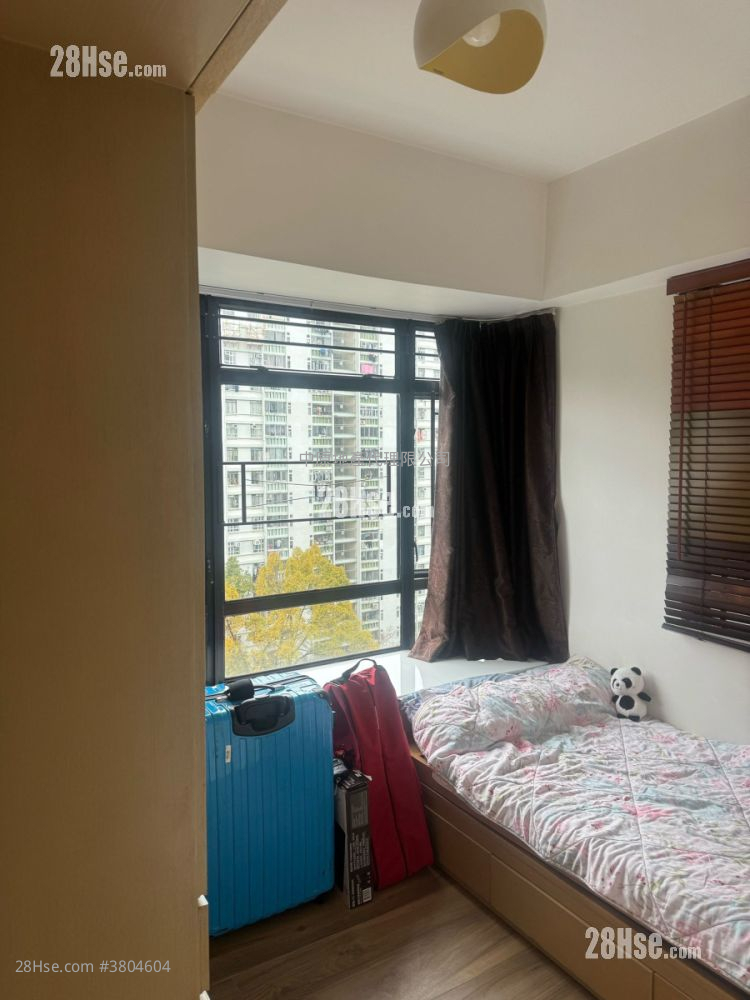 Fairview Garden Sell 3 Bedrooms , 1 Bathroom 489 ft²