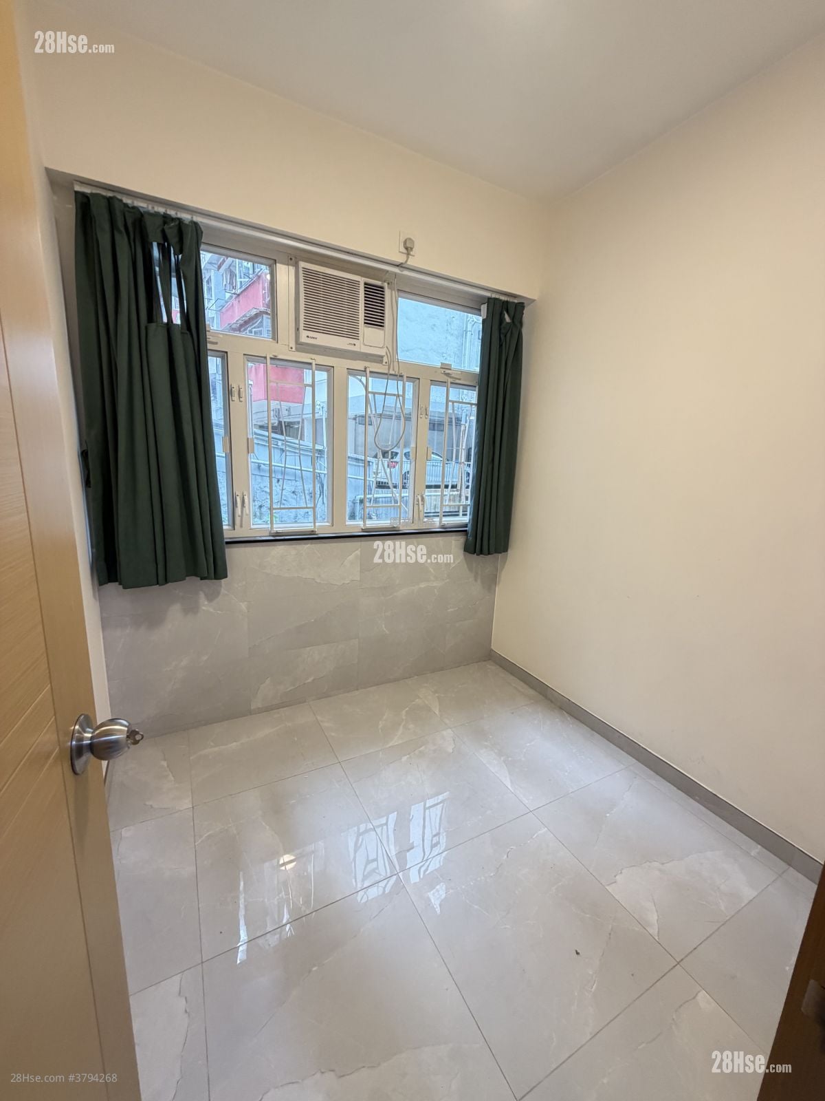 观塘大厦 租盘 1 房 , 1 浴室 190 平方尺