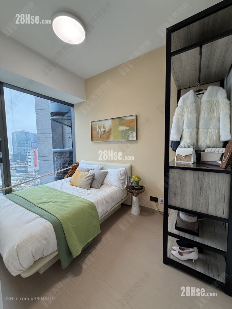 One Victoria Sell 1 Bedroom 338 ft²