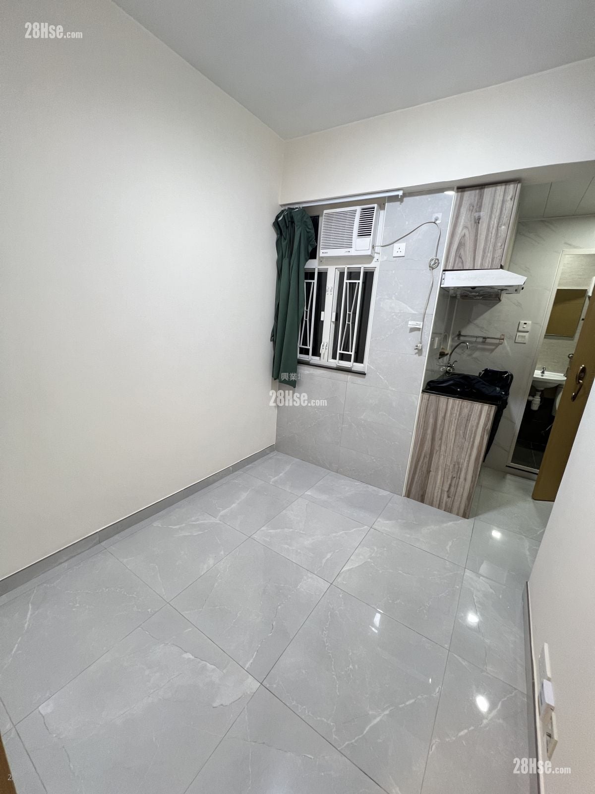 观塘大厦 租盘 1 房 , 1 浴室 190 平方尺