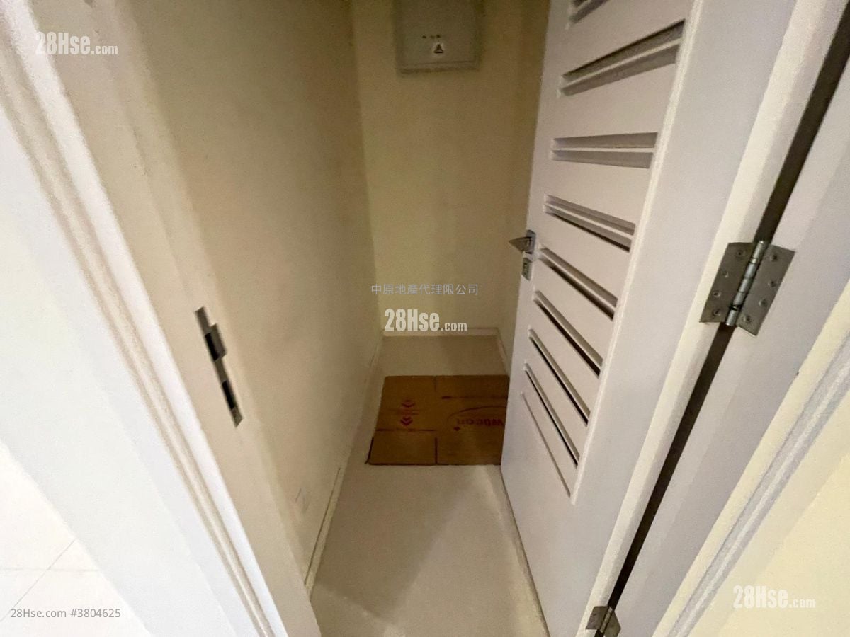 City Point Rental 3 Bedrooms , 2 Bathrooms 713 ft²