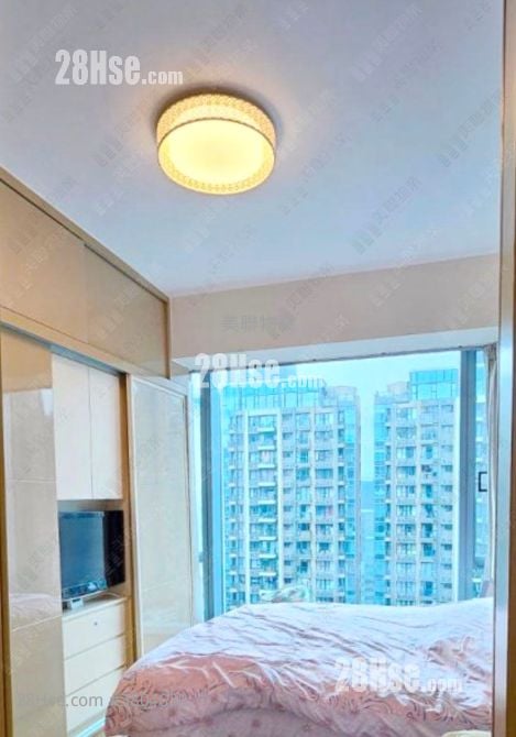 The Parkside Sell 3 Bedrooms 694 ft²