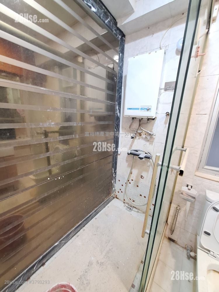 Tsuen King Garden Rental 3 Bedrooms 551 ft²