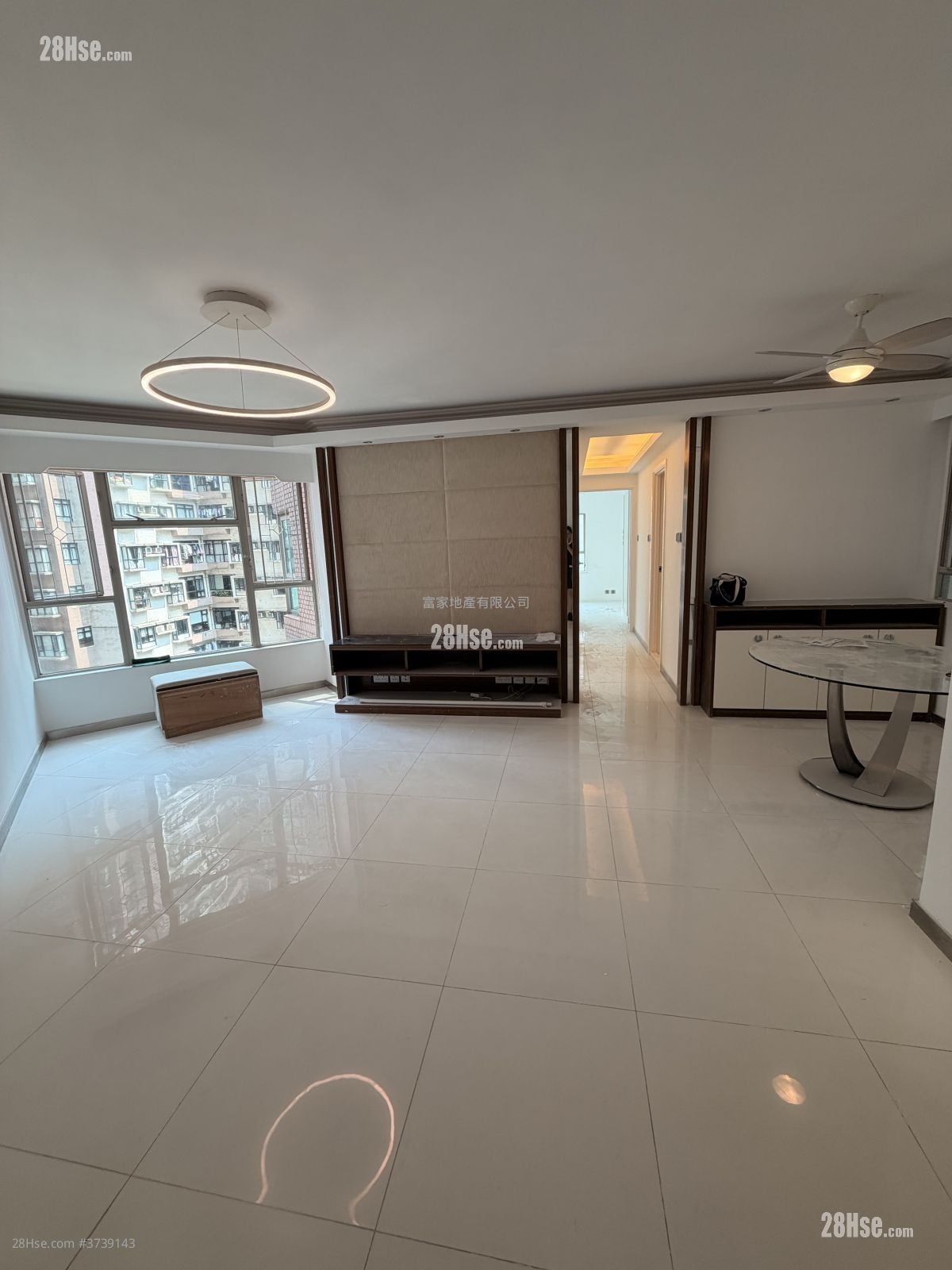 Island Place Sell 3 Bedrooms , 2 Bathrooms 746 ft²