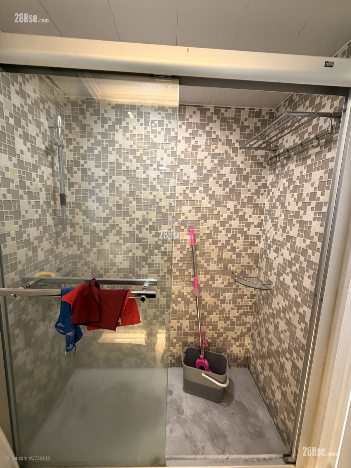 Island Place Sell 3 Bedrooms , 2 Bathrooms 746 ft²