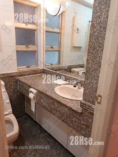 Kingswood Villas Sell 2 Bedrooms , 1 Bathroom 446 ft²