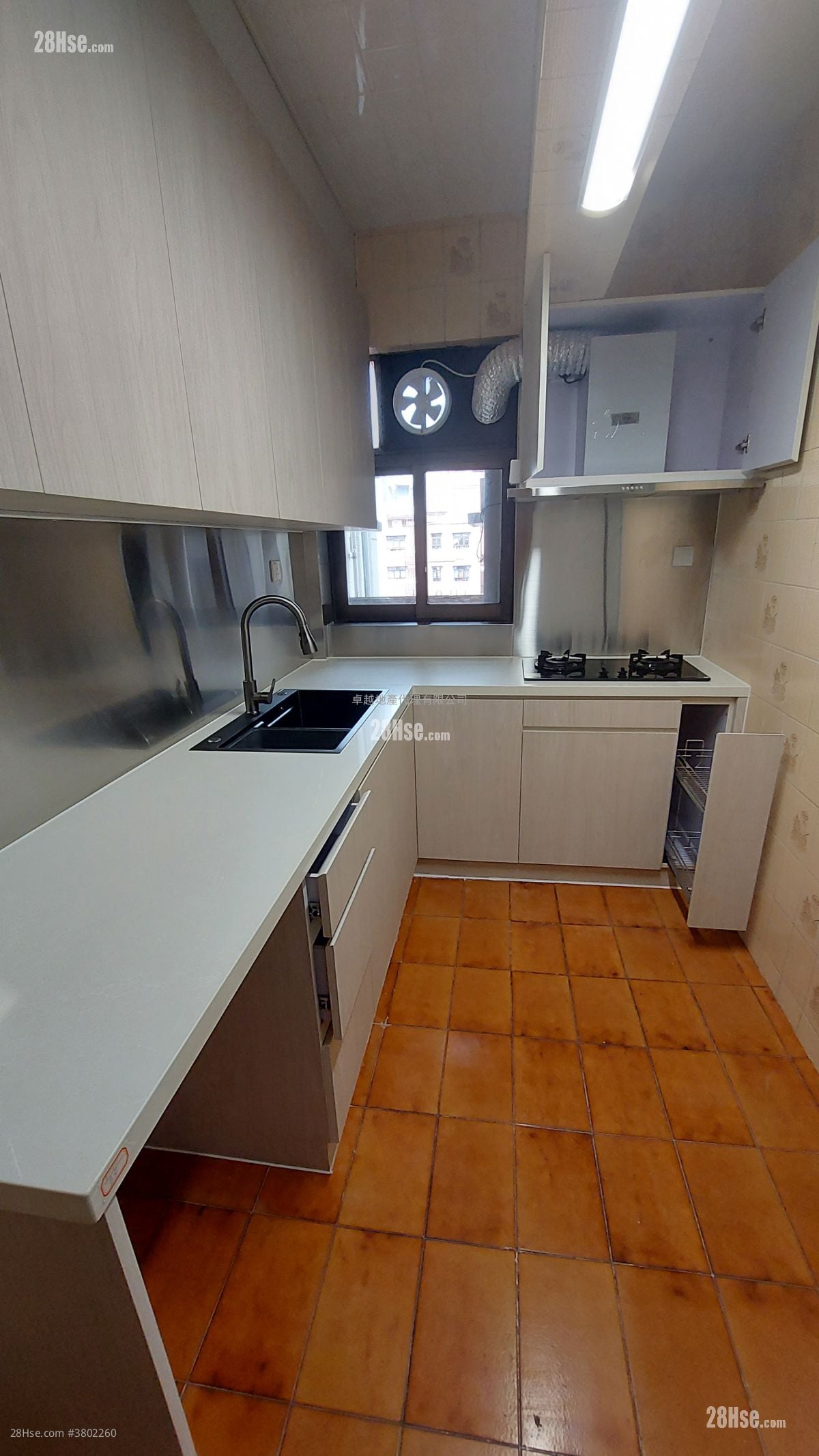 金龙大厦 租盘 3 房 , 2 浴室 857 平方尺