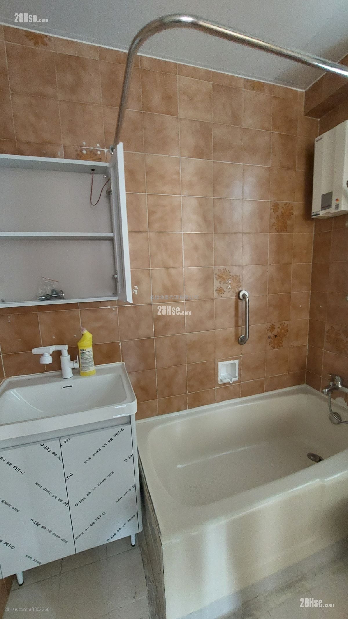 金龙大厦 租盘 3 房 , 2 浴室 857 平方尺