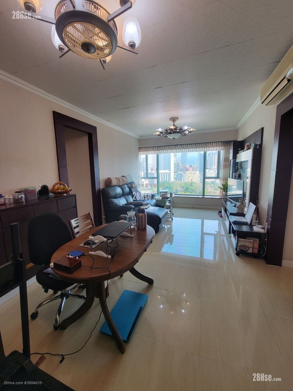 The Victoria Towers Sell 3 Bedrooms , 2 Bathrooms 817 ft²