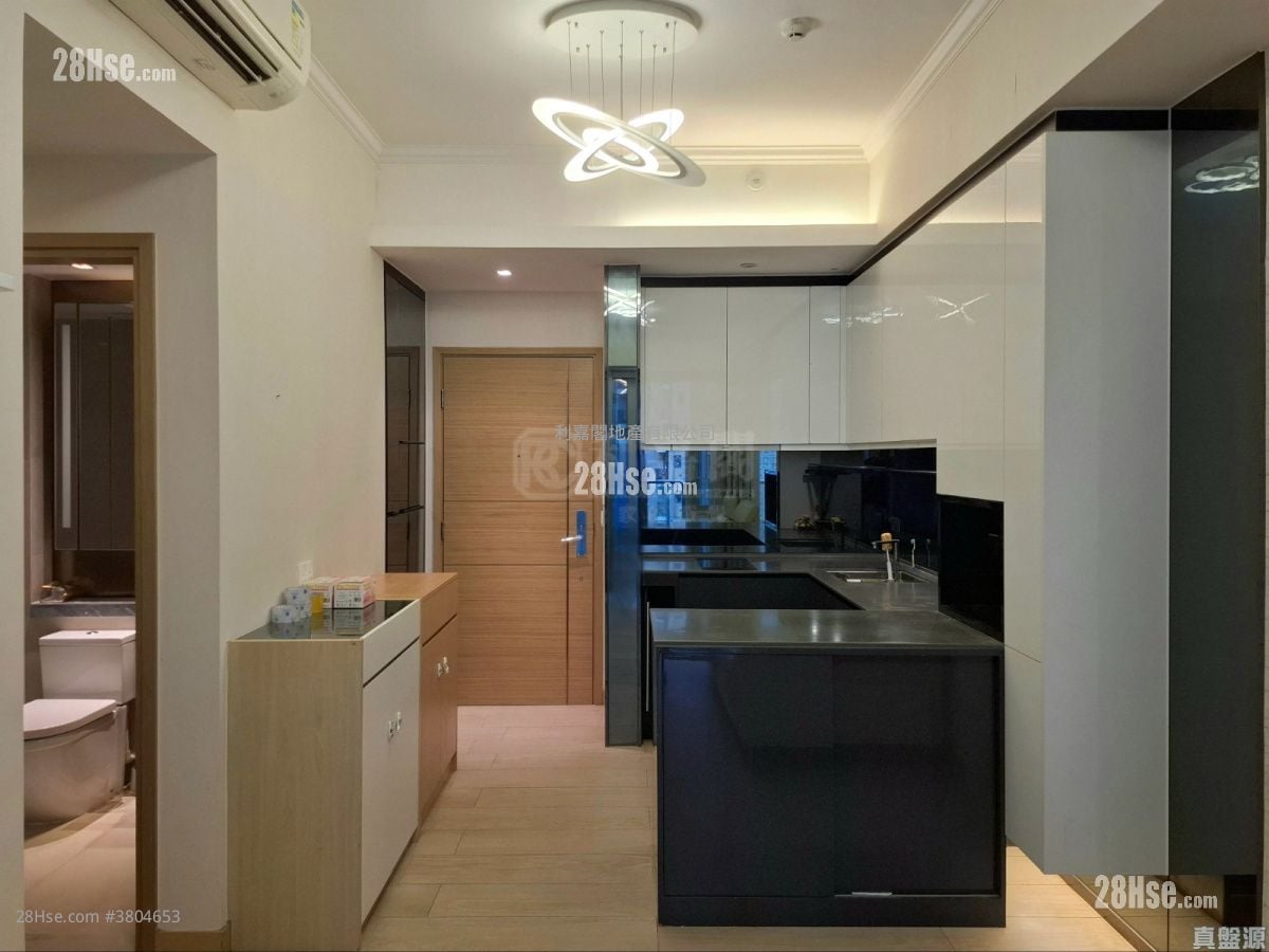 Century Link Sell 1 Bedroom , 1 Bathroom 379 ft²