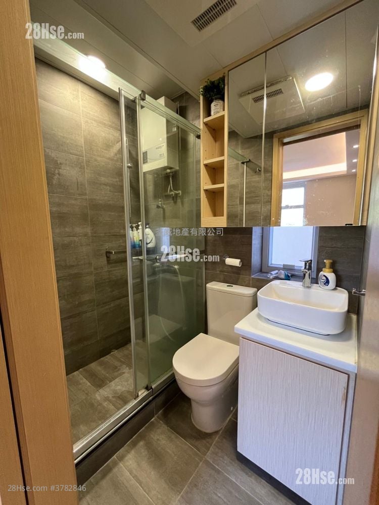 Tsuen Wan Centre Sell 1 Bedroom , 1 Bathroom 374 ft²