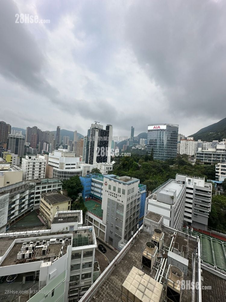 Wah To Building Sell 3 Bedrooms , 1 Bathroom 492 ft²