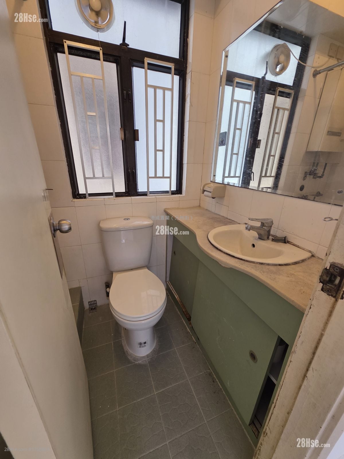 福群大楼 售盘 2 房 325 平方尺