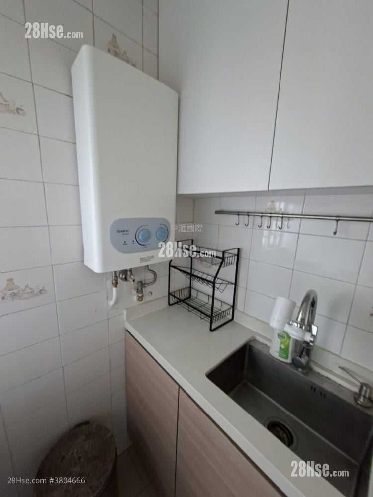 Lung Cheung Garden Rental 3 Bedrooms , 1 Bathroom 425 ft²