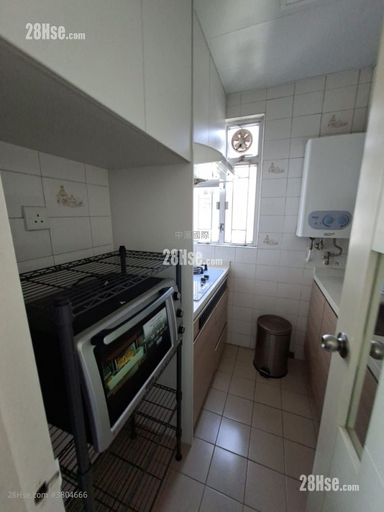 Lung Cheung Garden Rental 3 Bedrooms , 1 Bathroom 425 ft²