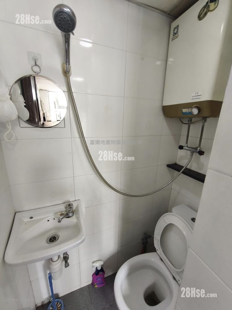 单幢楼房 租盘 1 房 , 1 浴室 120 平方尺