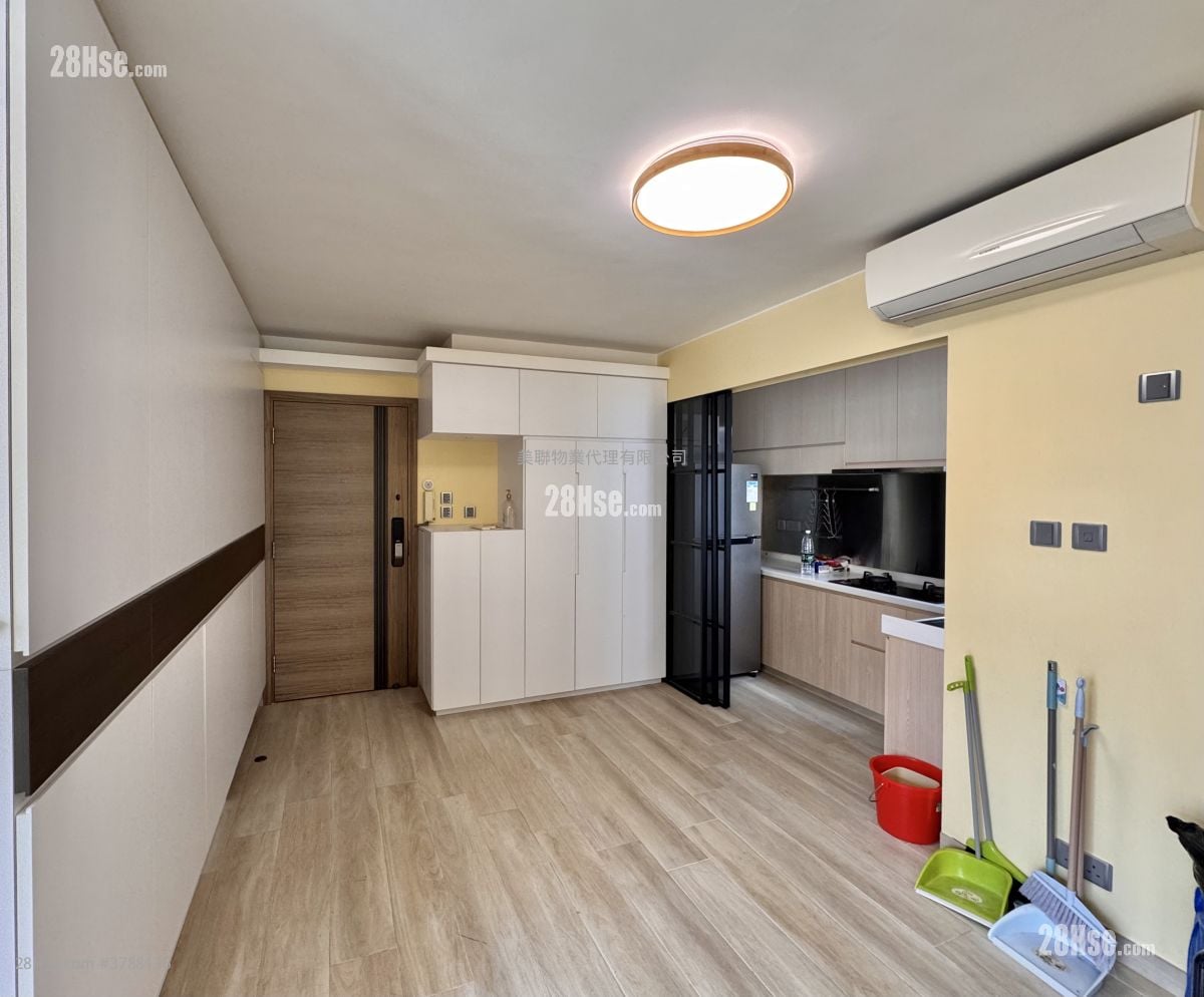 Academic Terrace Rental 2 Bedrooms , 1 Bathroom 531 ft²