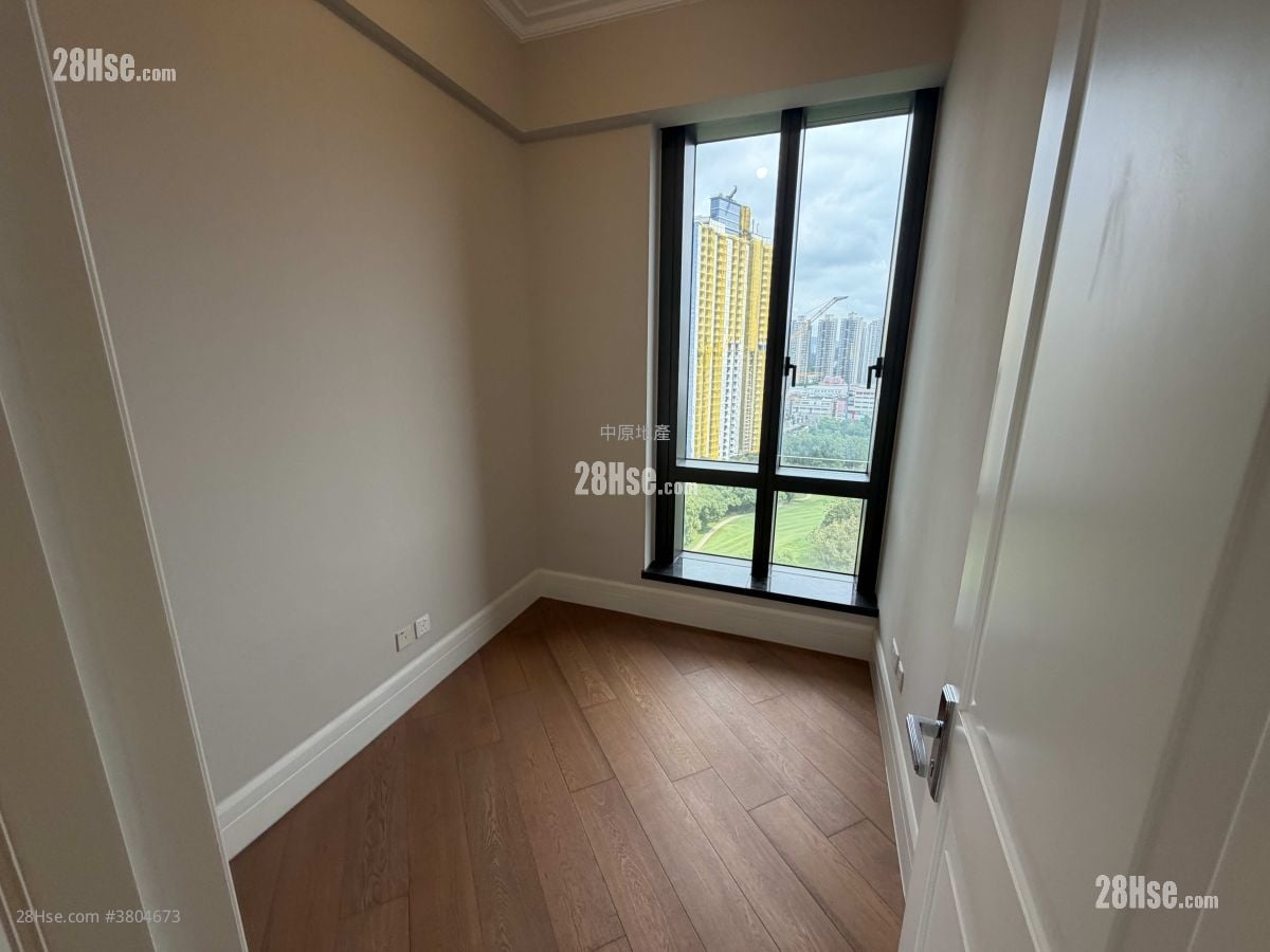 Eden Manor Rental 1,046 ft²