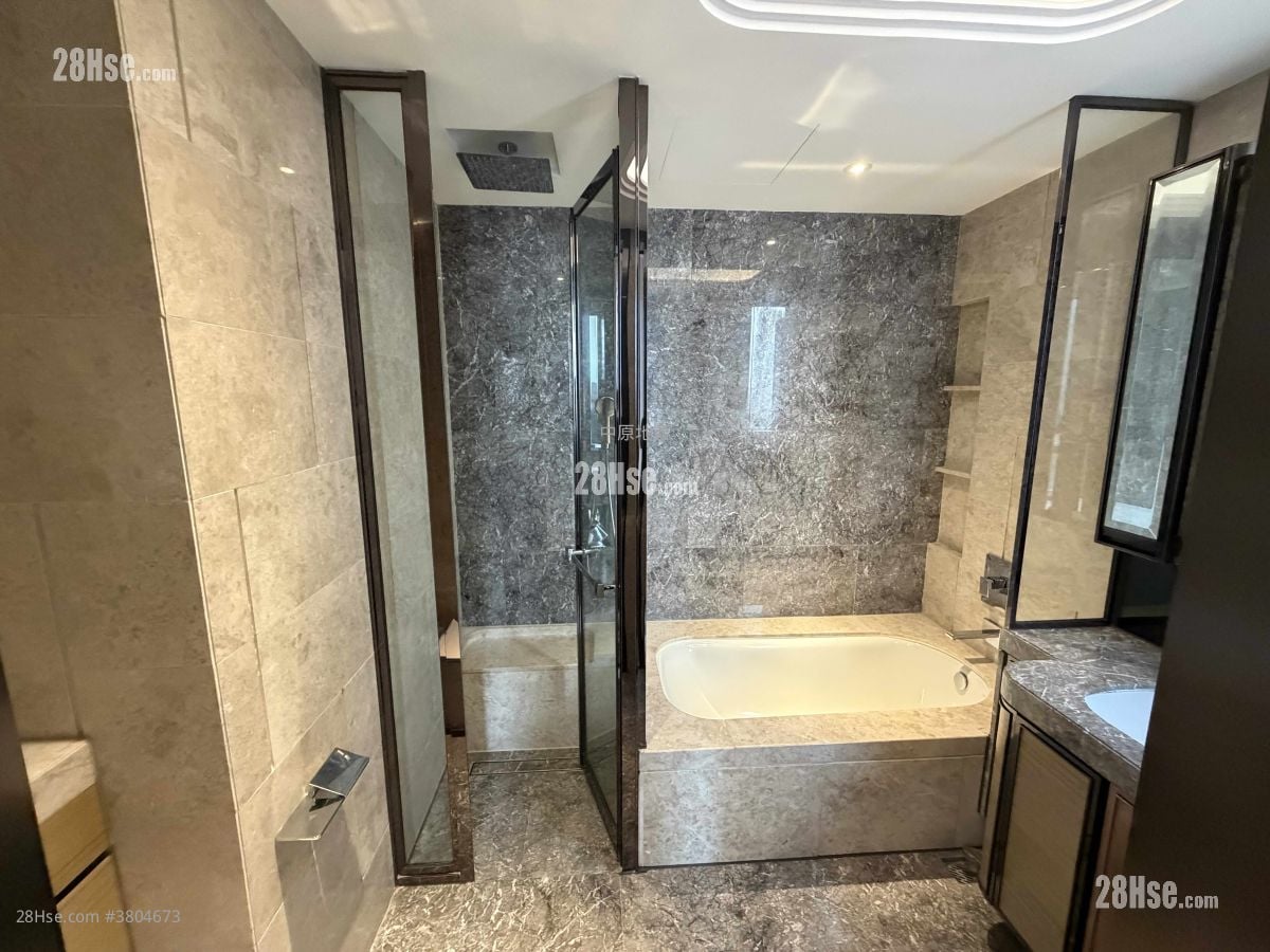 Eden Manor Rental 1,046 ft²