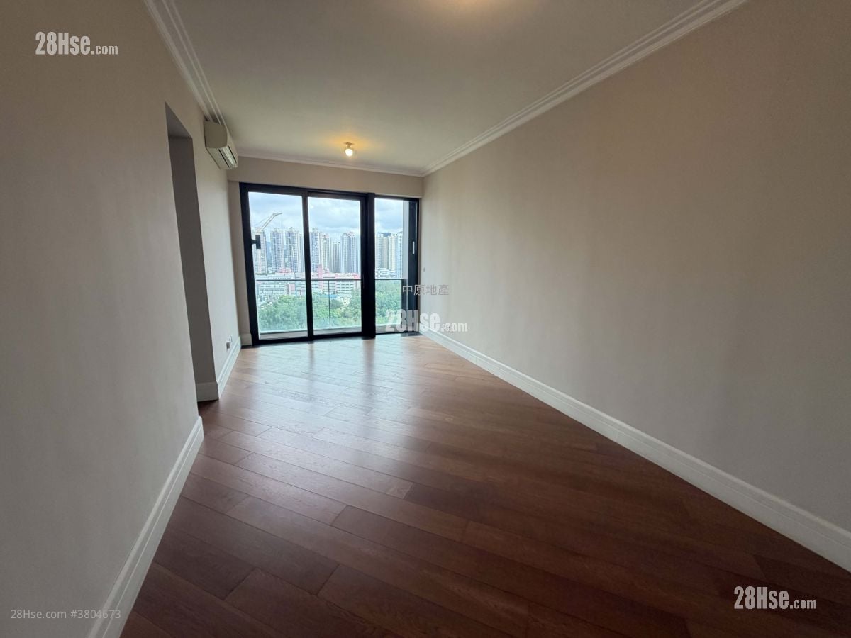 Eden Manor Rental 1,046 ft²