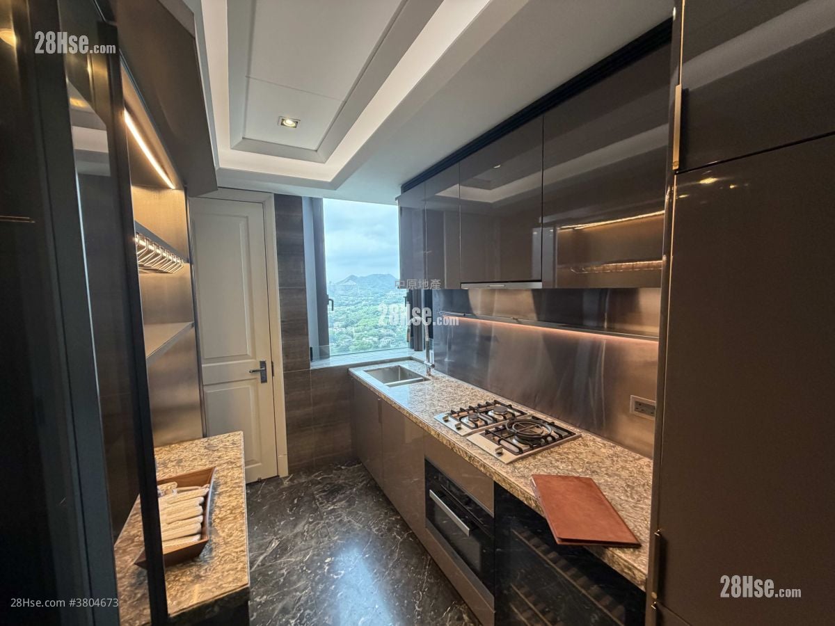 Eden Manor Rental 1,046 ft²