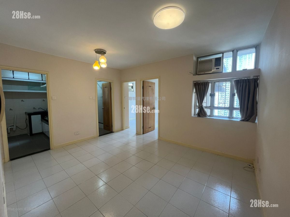 Carado Garden Sell 2 Bedrooms , 1 Bathroom 428 ft²