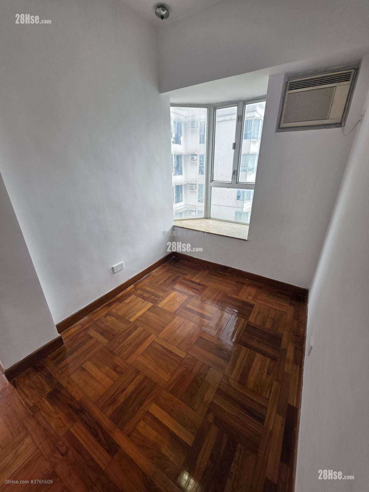 悦海华庭 售盘 3 房 , 2 浴室 527 平方尺