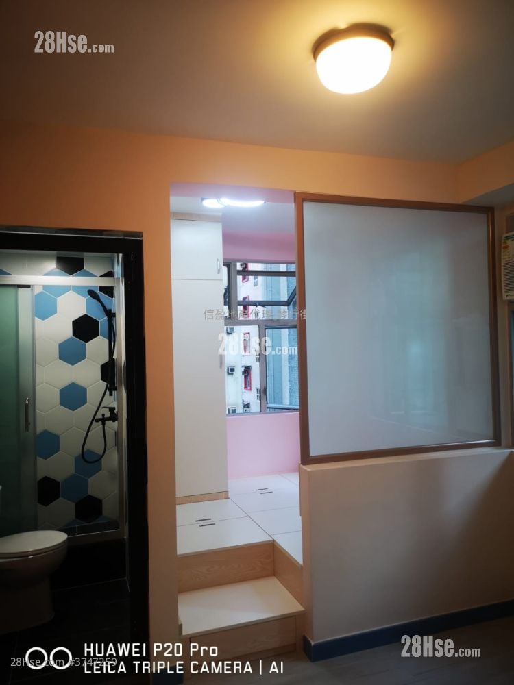 Kar Wan Building Sell 1 Bedroom , 1 Bathroom 153 ft²