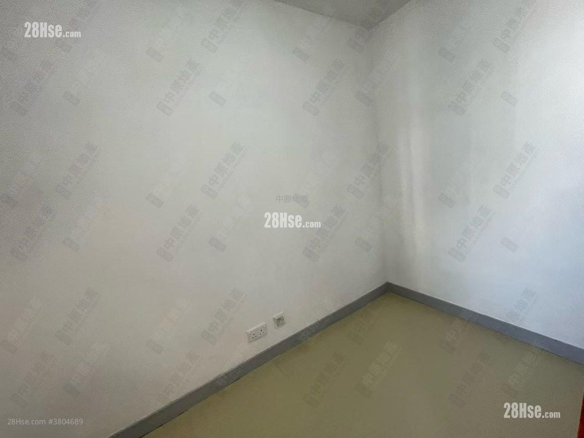 Siu Lun Court Sell 2 Bedrooms , 1 Bathroom 401 ft²