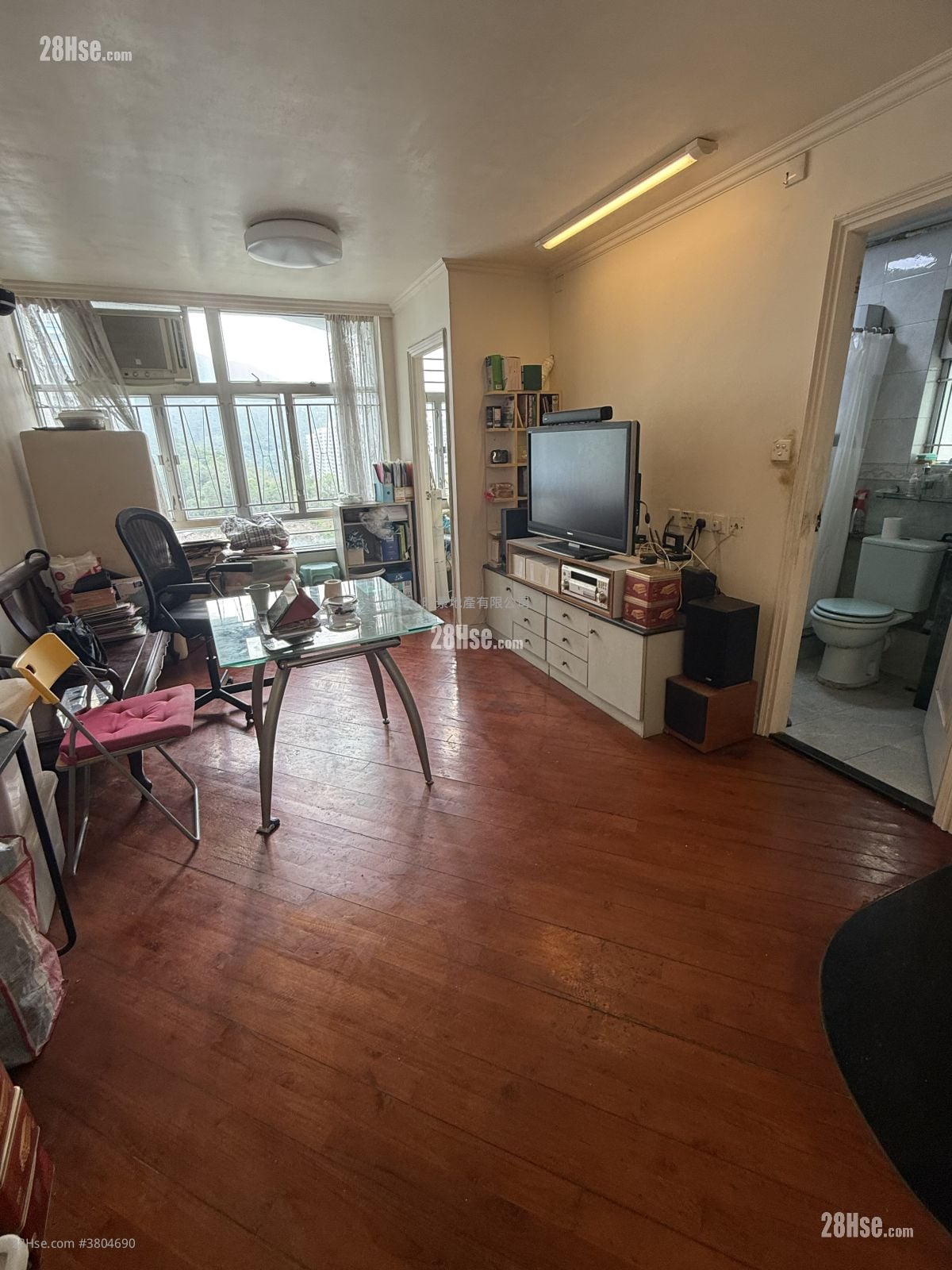 Tung Hei Court Sell 3 Bedrooms 640 ft²