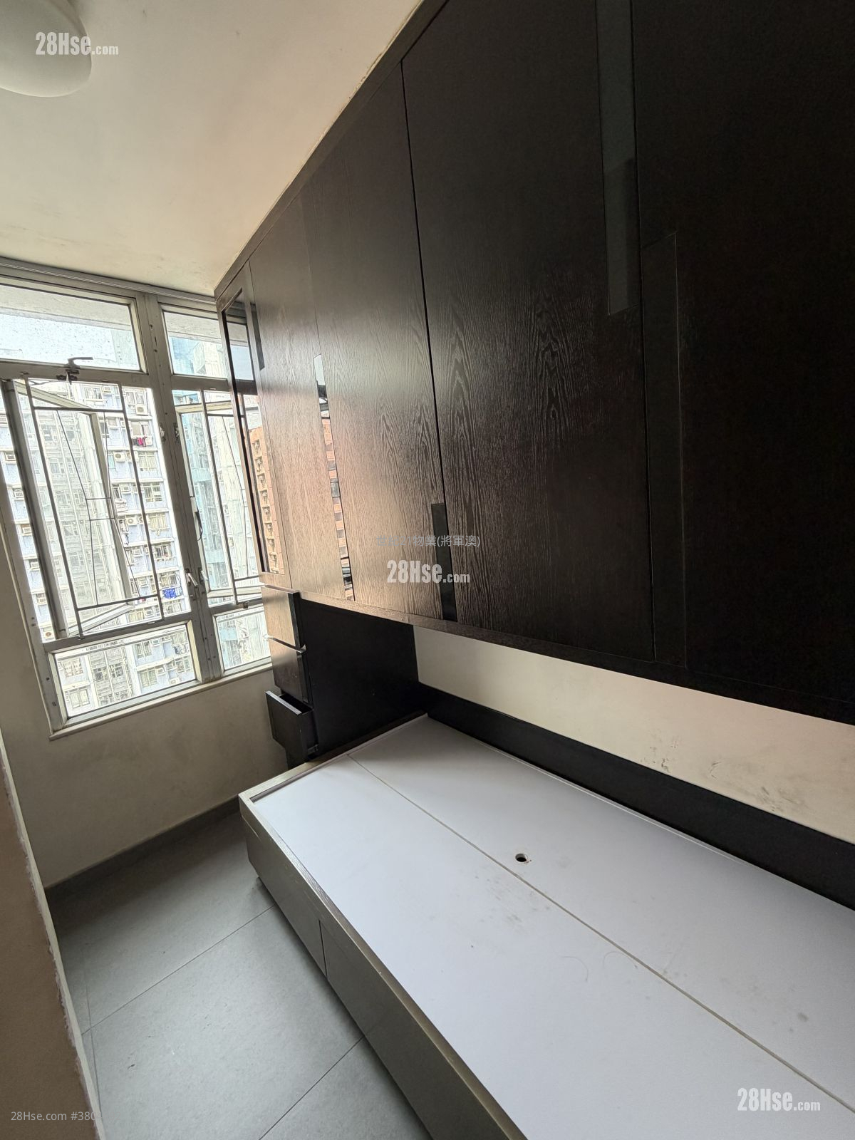 Po Ming Court Sell 2 Bedrooms , 1 Bathroom 426 ft²